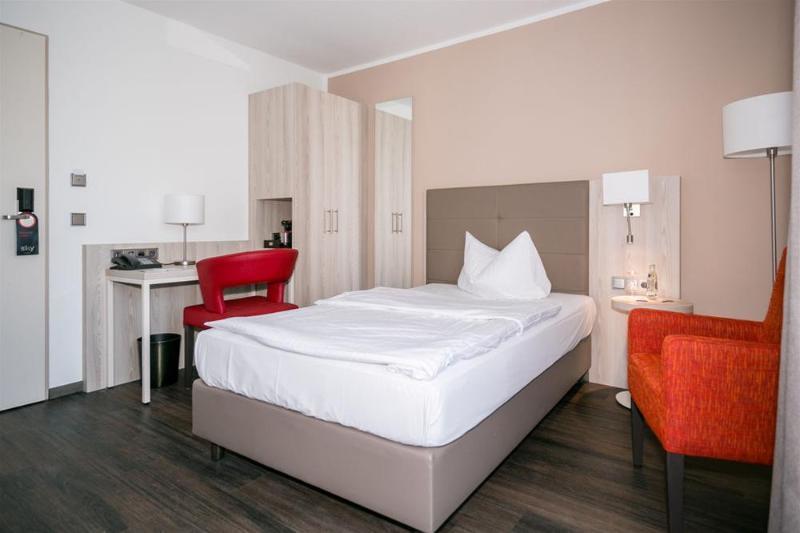 City Hotel Ratingen 3*
